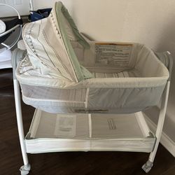 Graco Dream Suit Bassinet/changing Table 