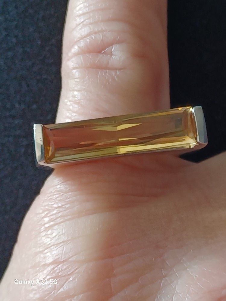 Vtg.Contempary Sterling Silver Citrine Stone Ring- Sz 6.50