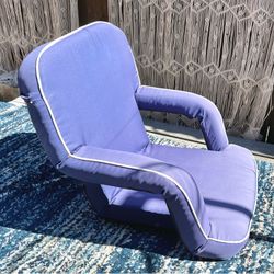 Anywhere Chair! Lightweight, Sturdy, Comfortable, non-slip bottom