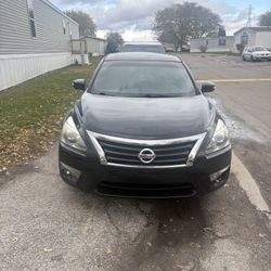 2013 Nissan Altima • 2.5 SV Sedan 4D