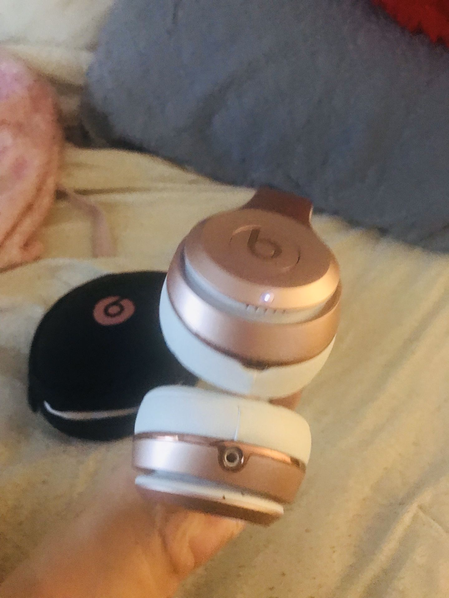 Wireless Beats Solo Rose Gold headphones