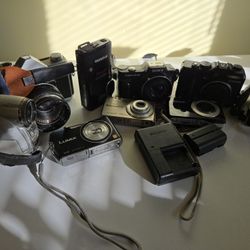 7 cameras 2 camcorders.
These cameras work as they should sell it for parts only