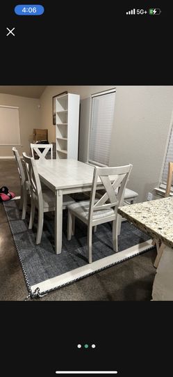 Kitchen Dining Table & Chairs 