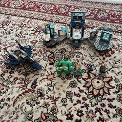 Lego  Avengers Hulk's Helicarrier Breakout 