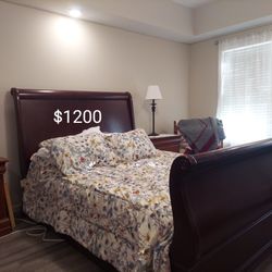 Queen bed and bedroom furniture REDUCED 