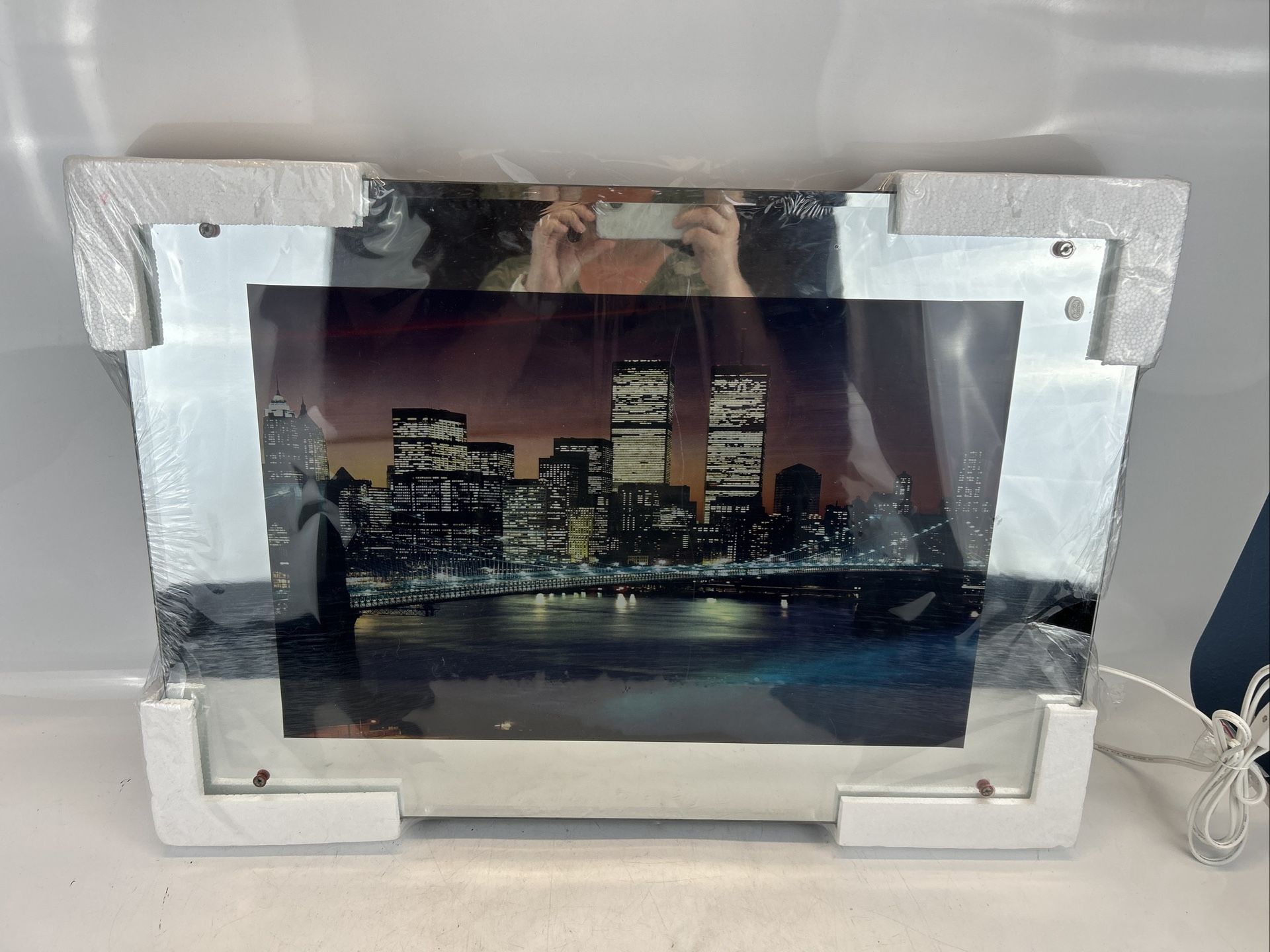 NYC Twin Towers WTC Brooklyn bridge Lighted Mirror Motion Picture w/ Sound 19x26