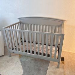 Baby Crib perfect condition 