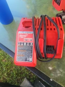 Milwaukee Charger M12 & M18