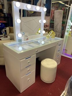 Vanity Table With chair