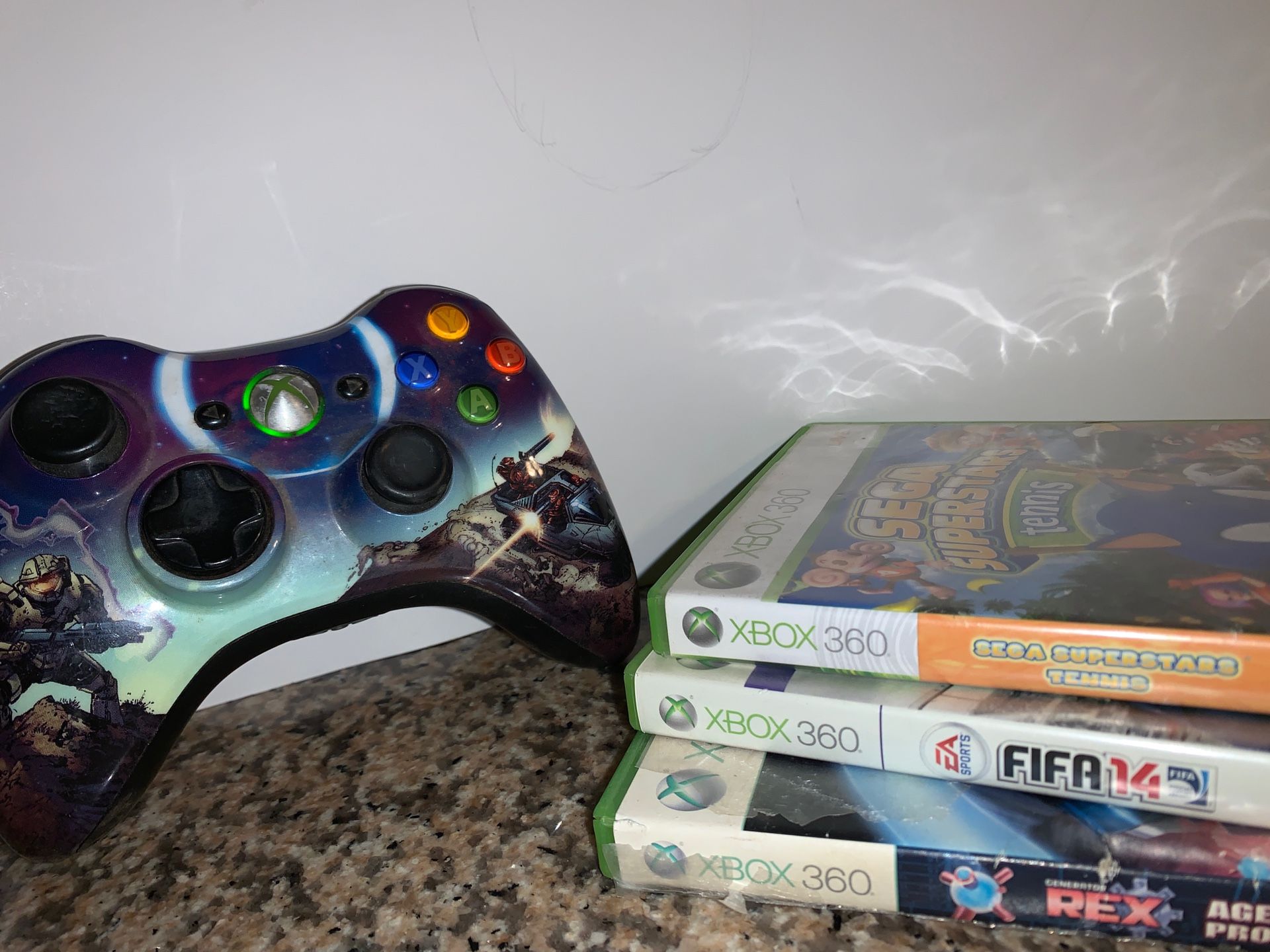 XBOX 360 CONTROLLER WITH 3 GAMES