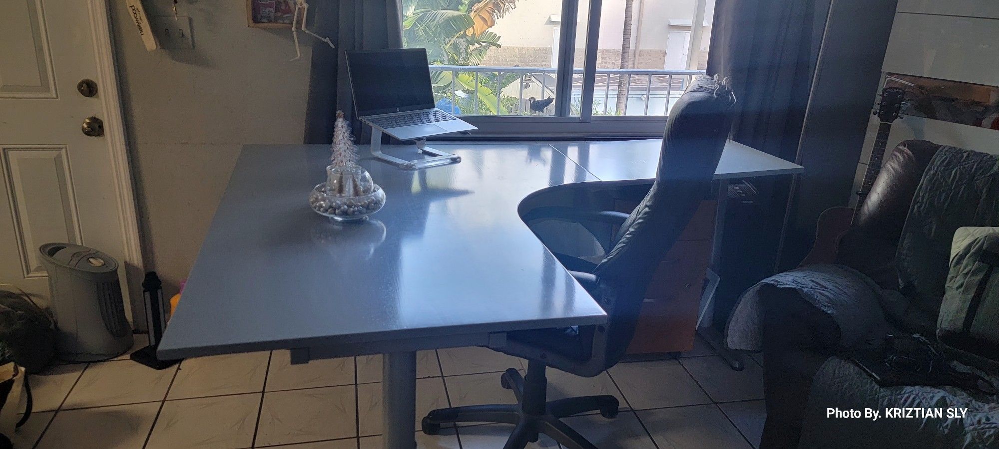 Steel frame.\nWooden finish top desk.