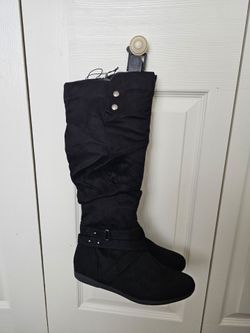 Botas de mujer nuevas size 8