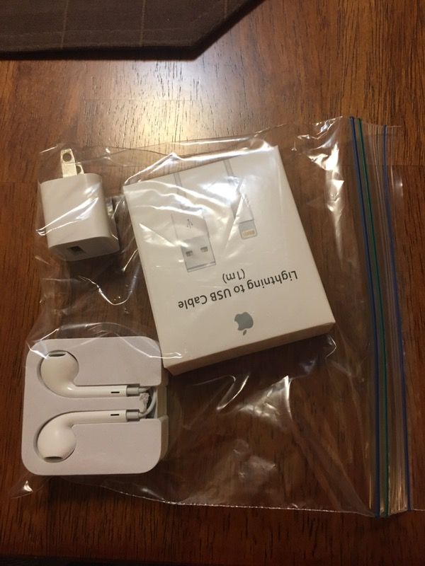 Genuine apple charger and headphones (no mic)