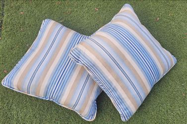 STRIPED PILLOWS