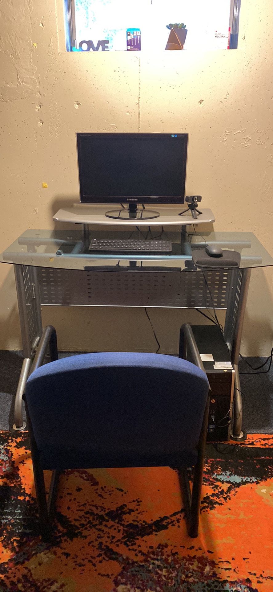 Computer/Desk And Chair