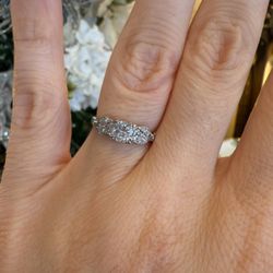 Platinum Ring With Natural Diamonds 