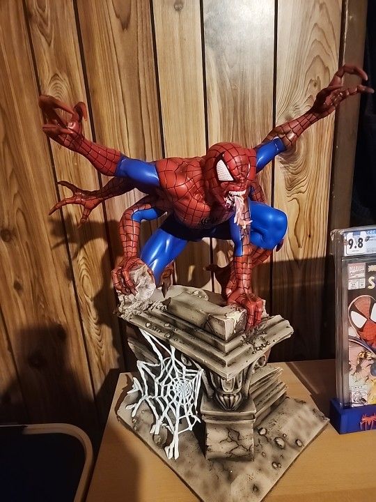Spiderman Doppelganger Statue