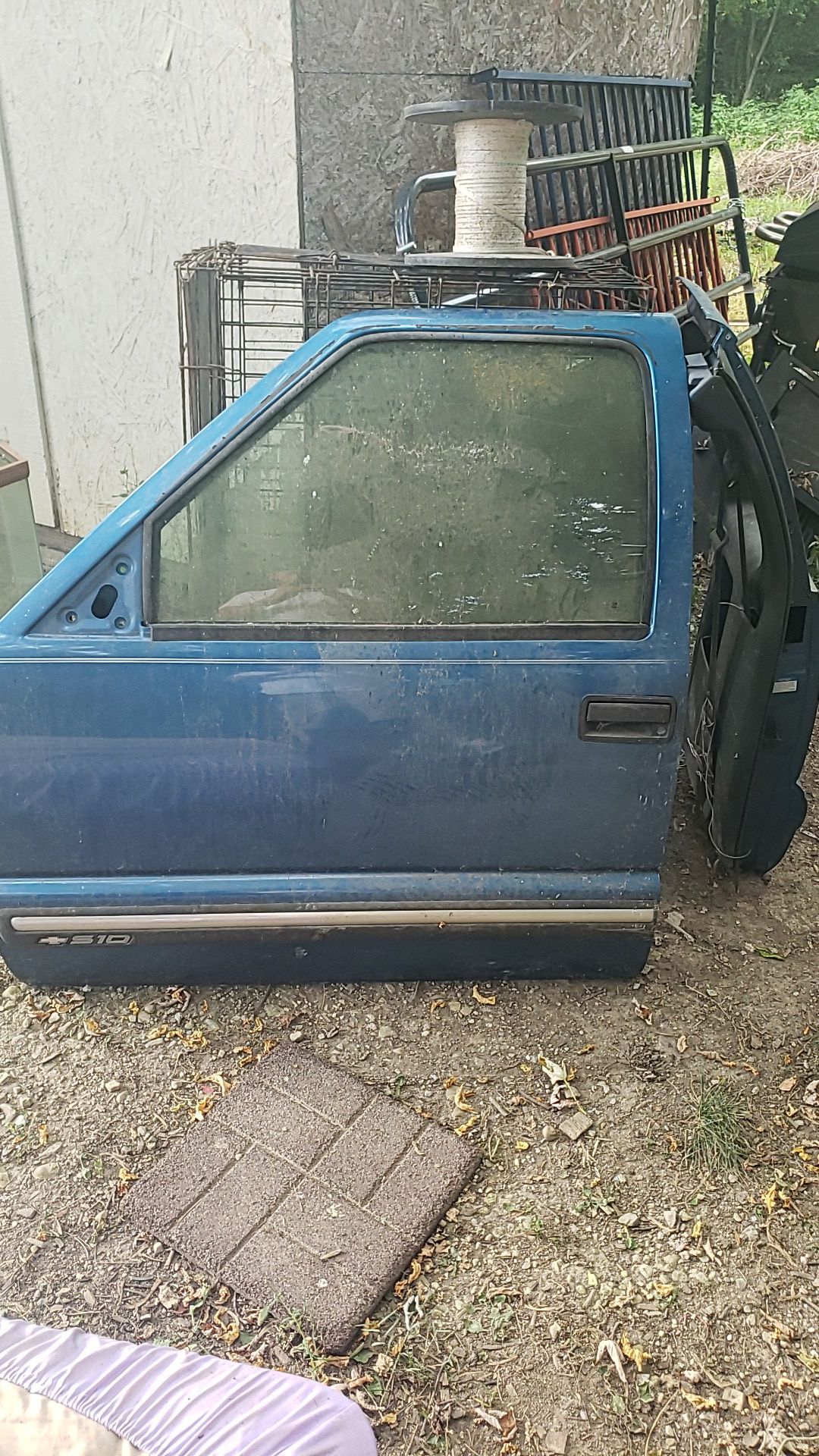2007 Chevy S10 Driver side doors Extended cab