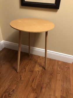 3-legged Round Table with Glass Top