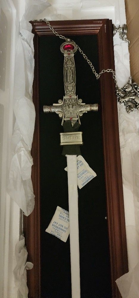 HARRY POTTER Authentic Godric Gryffindor Sword