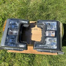 2019 Ford F350 Headlights