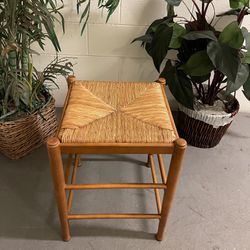EARLY-AMERICAN STYLE WOOD STOOL (21.5"H) w/NATURAL REED SEAT - firm price