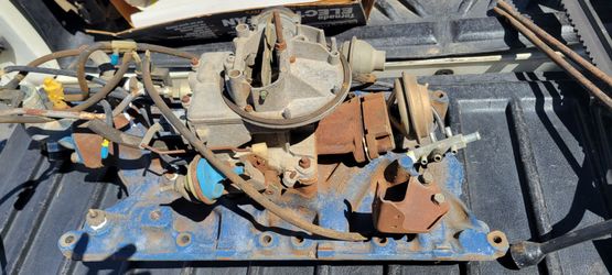 Ford Intake Manifold/ Carburetor