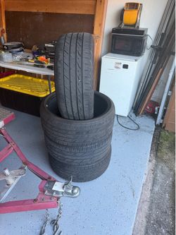 4 Tires/ 4 gomas