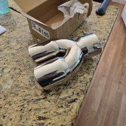 Brand New Open Box Car Exhaust Tip