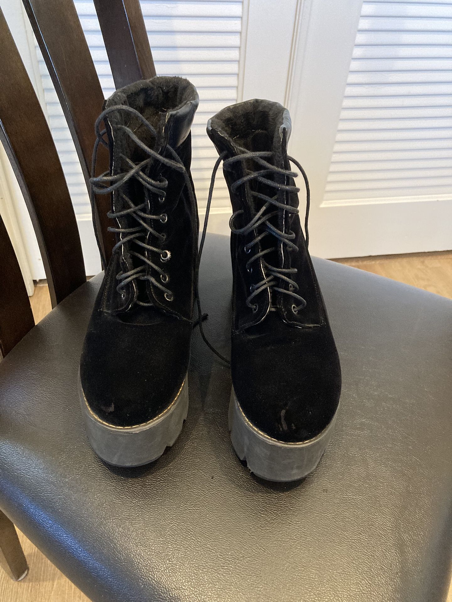Black Platform Boots Size 7.5