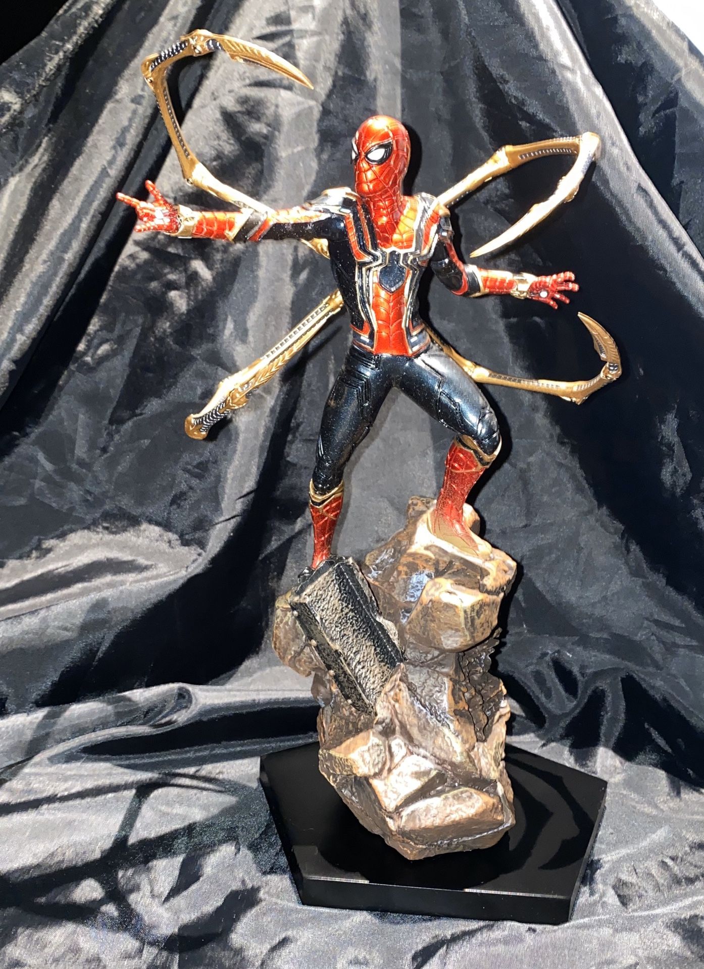 Iron Studios Marvel Iron Spider man Infinity War Art Scale 1/10 Statue