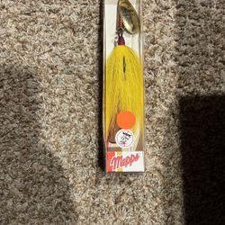 Mepps weighted Tandem hooks cone cut natural squirrel or bucktail dressing Lure 