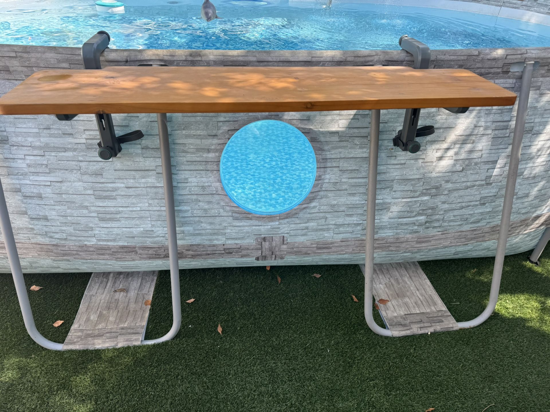 Pool bar