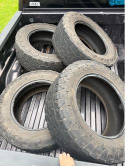 35/12.50/20 Toyo open country A3 tires