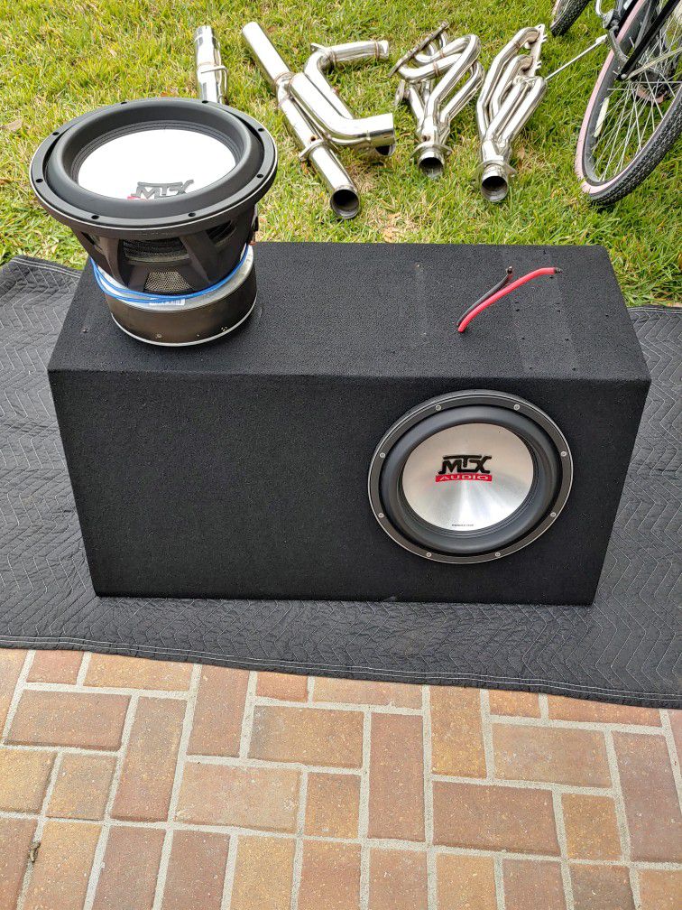 MTX 9500 12" Subwoofers, SKAR Amps, and Wiring