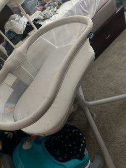 Halo bassinet