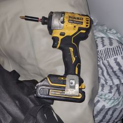 Craft Man Drill And Dewalt Drill Smoke Alarm  Automotive Electrical Kit 