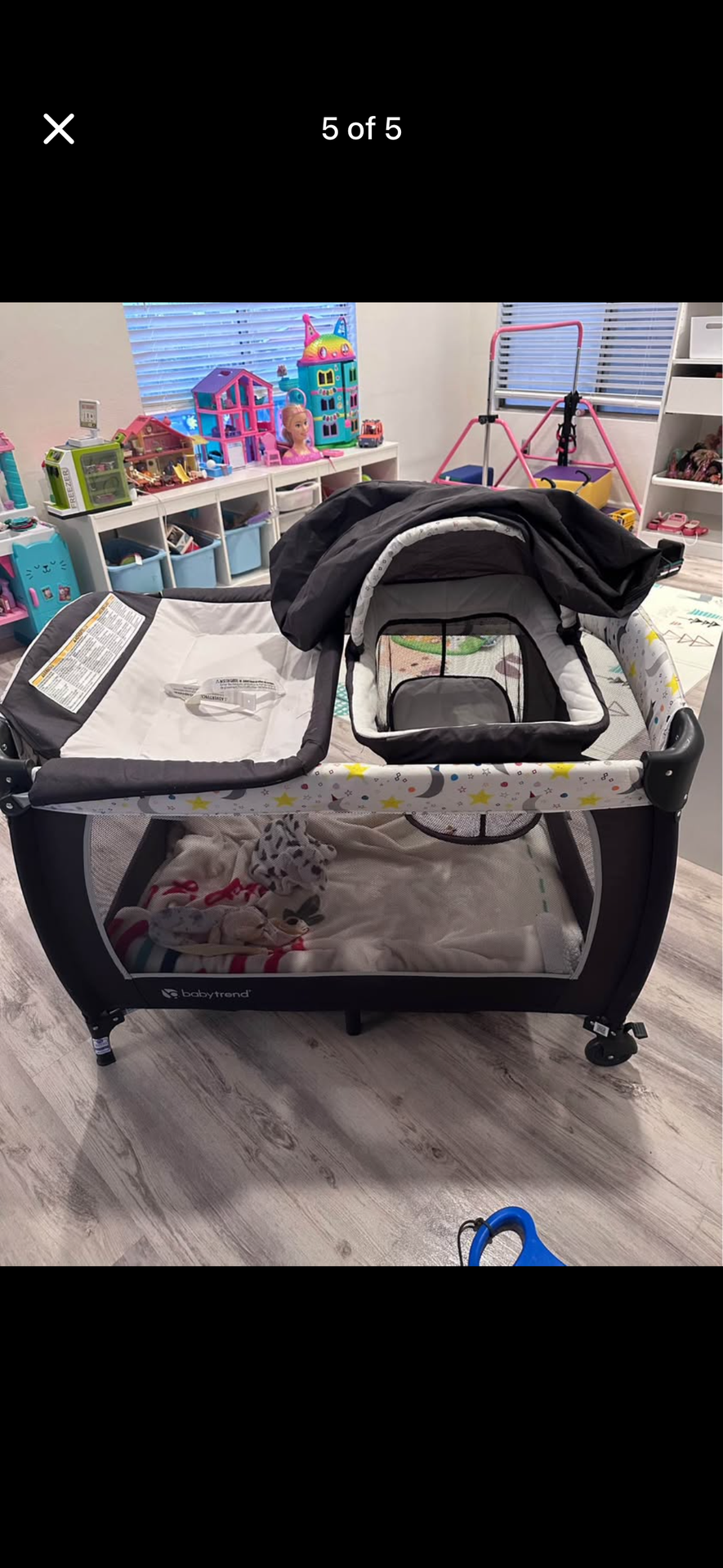 Baby trend play pen with bassinet
