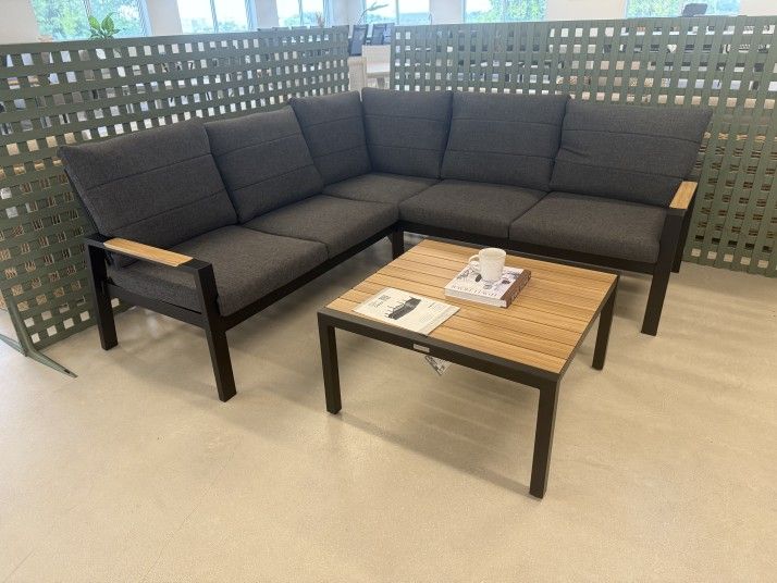 BRAND NEW Sofa Set - 5- Person Corner Sofa - Ideal Furniture For Patio & Outdoor New in a box