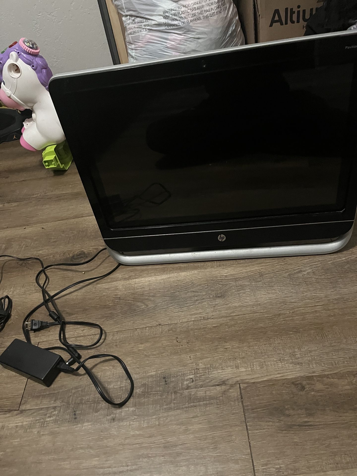 Hp PC Pavilion Desktop 23 All In One (Touch Screen)