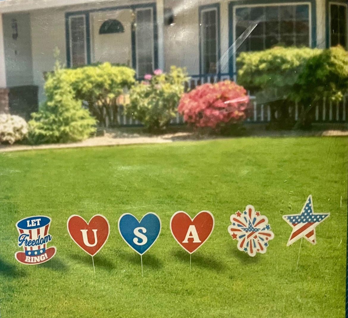 Patriotic Staked Yard Decoration Signs
