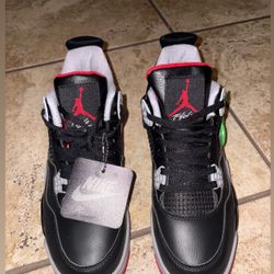 Jordan 4 Bred