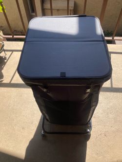 Clothes hamper