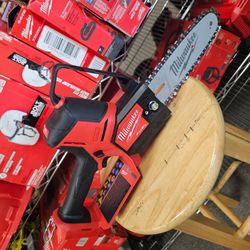 Milwaukee
M18 FUEL 18V Lithium-Ion Brushless Battery 8 in. HATCHET Pruning Saw (Tool-Only)