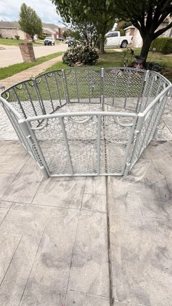 Evenflo play space 8 panel adjustable play area safety foldable baby gate