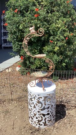 Pretty Bird Feeder