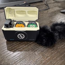 Hollyland Lark M2 - 2 Mics + Receiver Combo