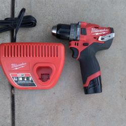 HAMMER DRILL MILWAUKEE FUEL 