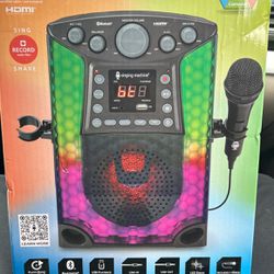 Singing Machine / Bluetooth Karaoke System 