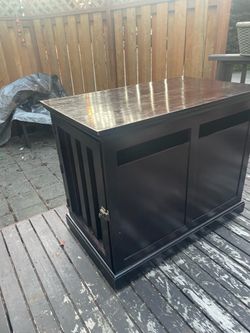 Nice big Wooden Furniture Style Pet Crate (42 inch long x 26 inch wide x 34 inch hight